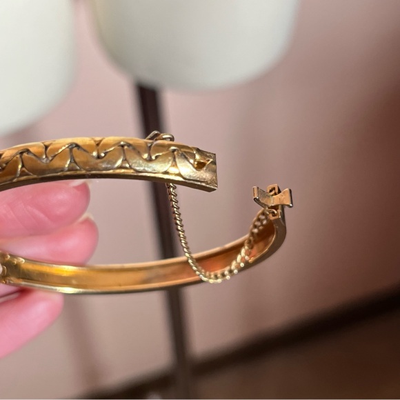 Vintage 80 90 Retro Heavy Gold plated Omega Chain Mobwife Bangle Bracelet - Picture 9 of 13